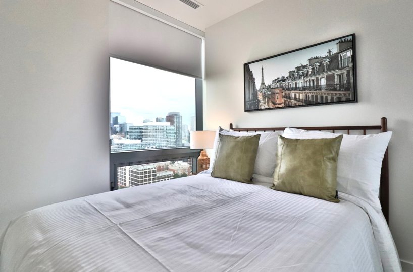 The Goode Condos - 35 Parliament Street - 3 Bedroom Furnished Executive Suite