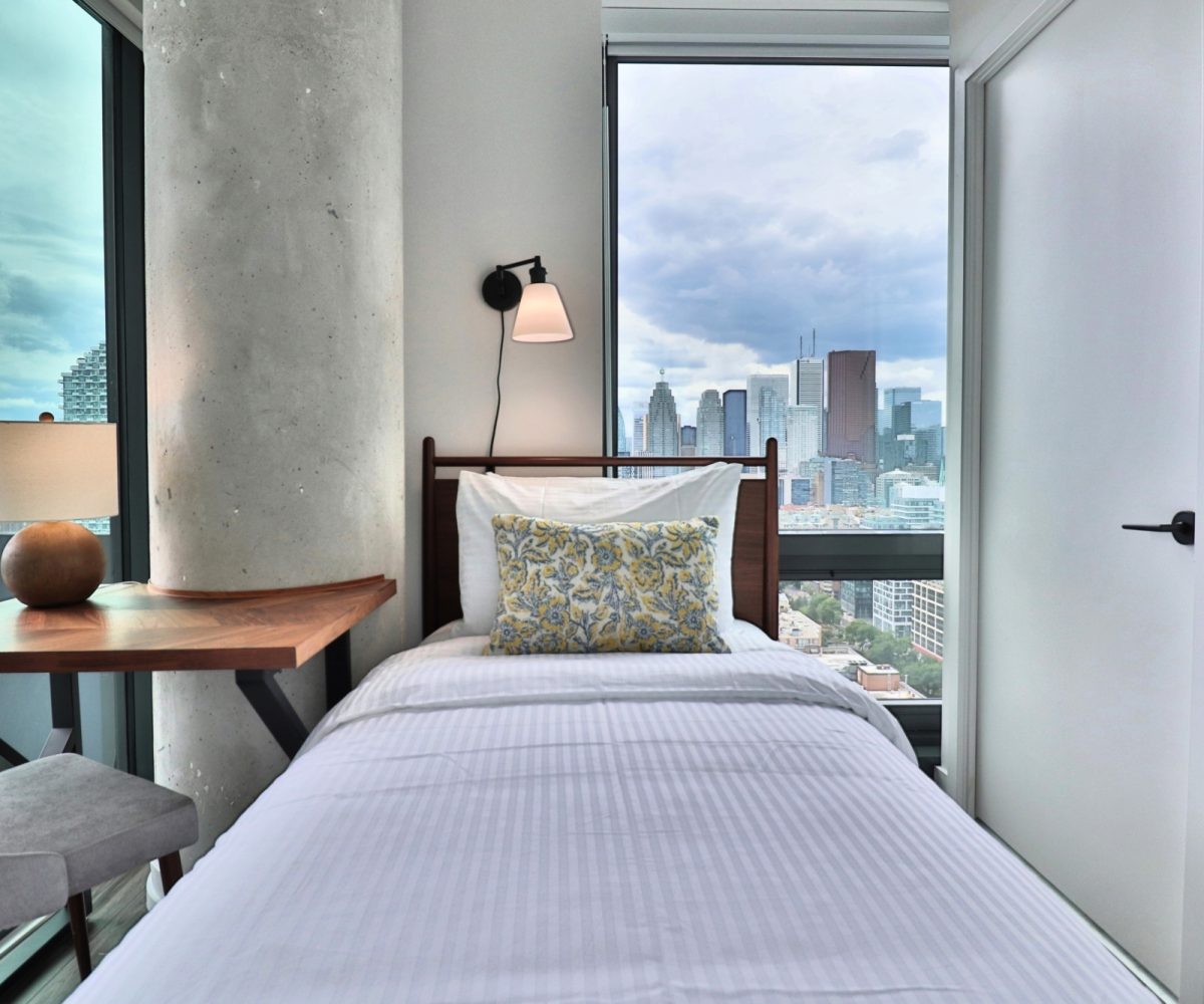 The Goode Condos - 35 Parliament Street - 3 Bedroom Furnished Executive Suite