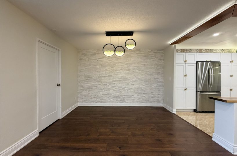 Summit Royale - 627 The West Mall 3 Bedroom Apartment for Rent