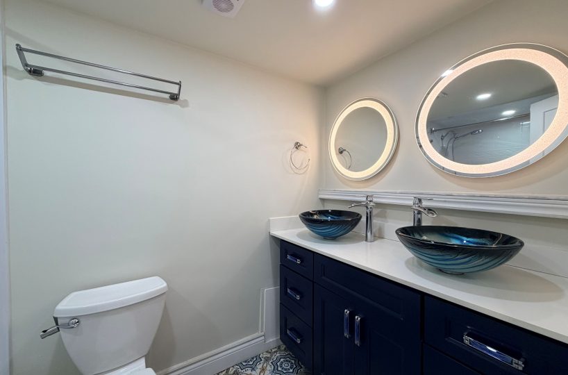 Summit Royale - 627 The West Mall 3 Bedroom Apartment for Rent