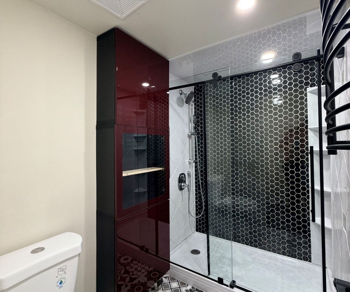 Summit Royale - 627 The West Mall 3 Bedroom Apartment for Rent