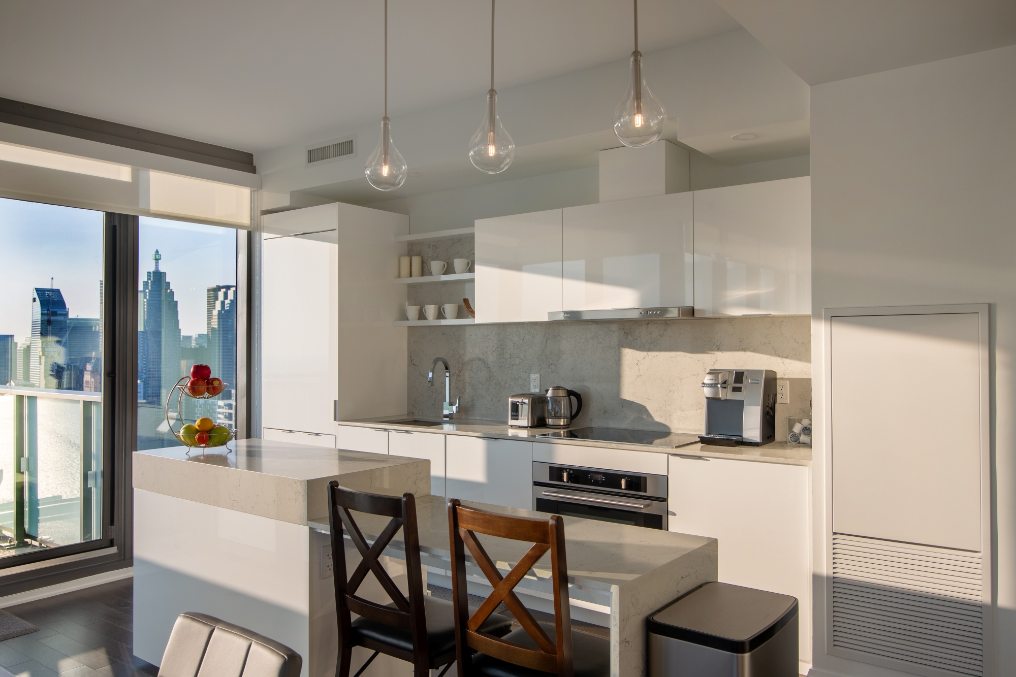 Monde - 16 Bonnycastle St - 2 Bedroom Furnished Suite at The Monde