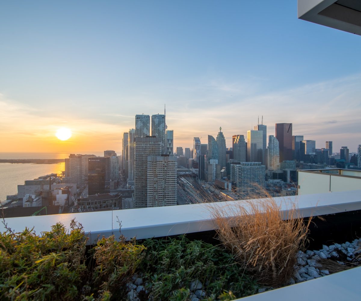 Monde - 16 Bonnycastle St - 2 Bedroom Furnished Suite at The Monde