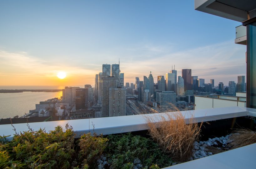 Monde - 16 Bonnycastle St - 2 Bedroom Furnished Suite at The Monde