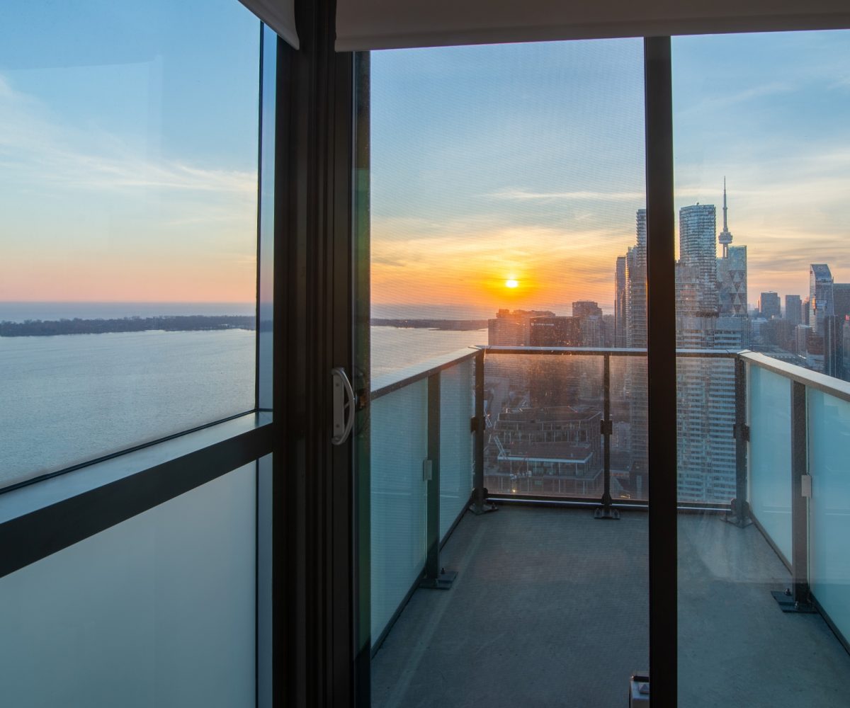 Monde - 16 Bonnycastle St - 2 Bedroom Furnished Suite at The Monde